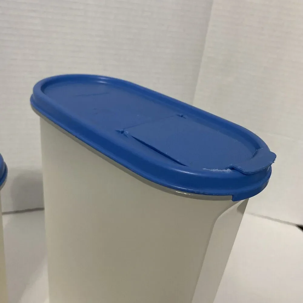 Lot of 3 pieces of Tupperware with lids Cornflower Blue 4-3/4C 7-1/4C 9-3/4C
